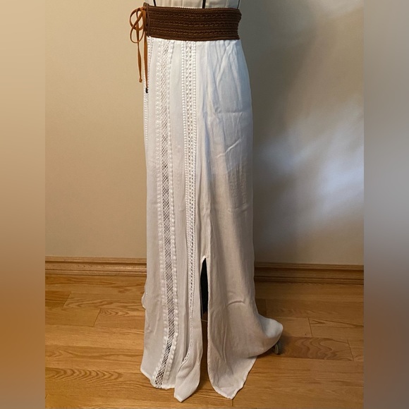 VENUS Boho White w/Lace Maxi Skirt | Size: Medium - Picture 3 of 8